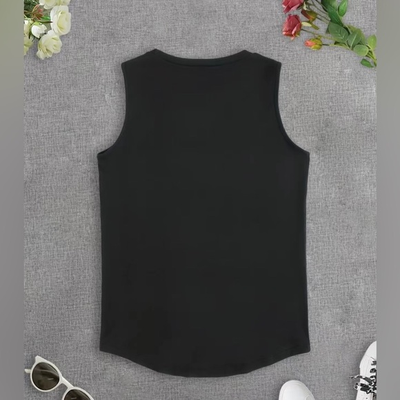 Light Beer Brewery, I’m in My Hoppy Place Right Now graphic tank top - Picture 2 of 2